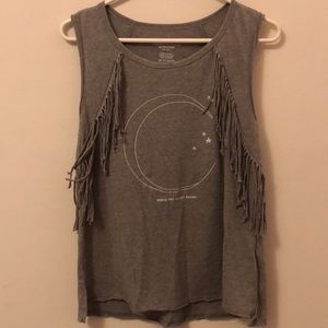 AEO graphic fringe muscle tee